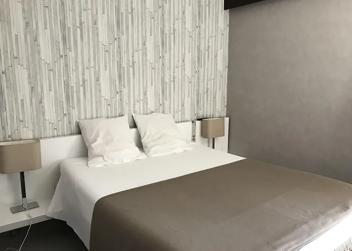 Hyp'hotel Hotel 2*