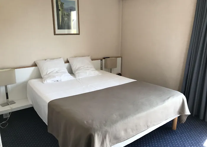 Hyp'hotel Hotel 2*