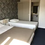 Hyp'hotel Hotel