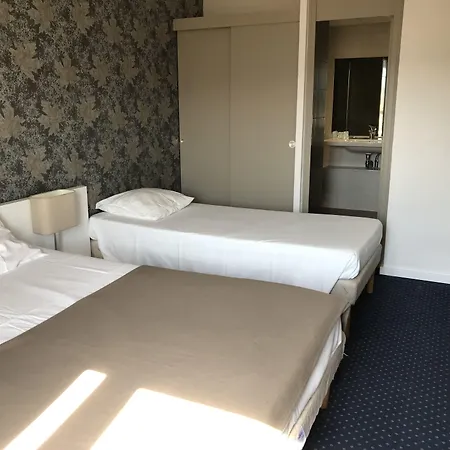 Hyp'hotel Hotel