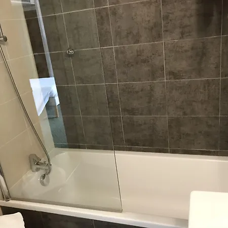 Hyp'hotel Hotel