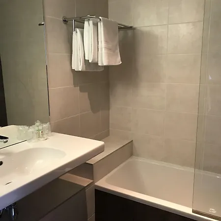 Hyp'hotel Hotel 2*