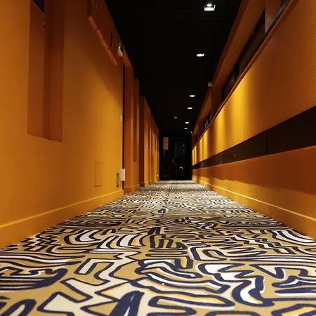 Hyp'hotel Hotel 2*